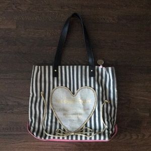 Travel canvas tote with leather like handle